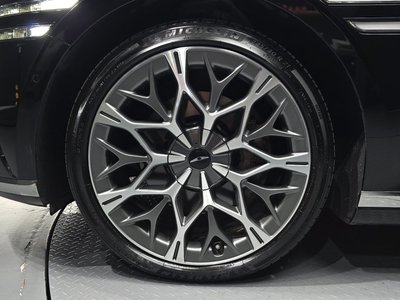 صورة 6 لـ 2023 Genesis G90 (RS4)