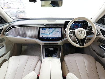 MERCEDES-BENZ E-CLASS WAGON - 2