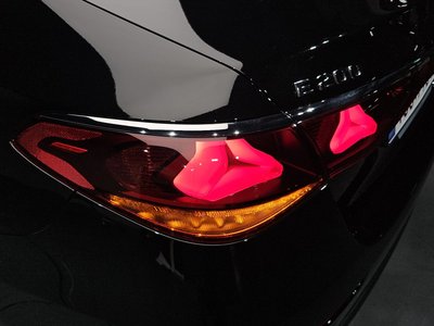 MERCEDES-BENZ E-CLASS - 9