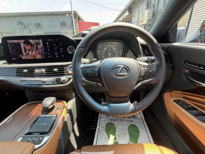 صورة 10 لـ 2020 Lexus LS