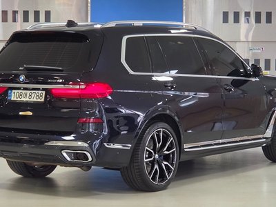 2021 BMW X7 photo 5