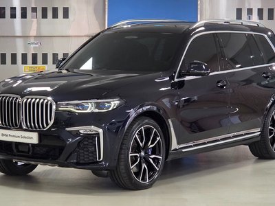2021 BMW X7 photo 1