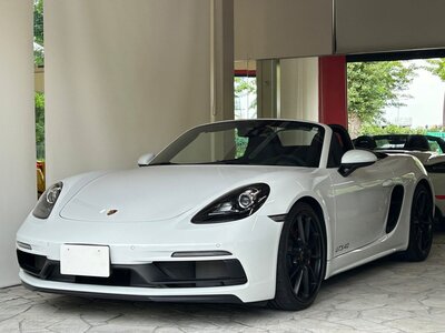 PORSCHE 718 BOXSTER