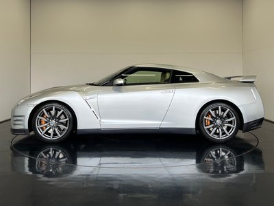 NISSAN GT-R - 6