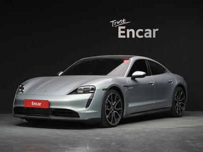 PORSCHE TAYCAN - 1