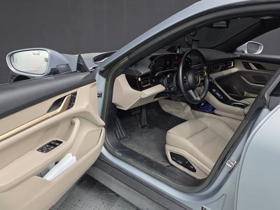 PORSCHE TAYCAN - 10