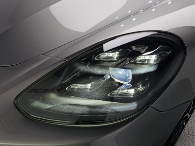 PORSCHE PANAMERA - 9
