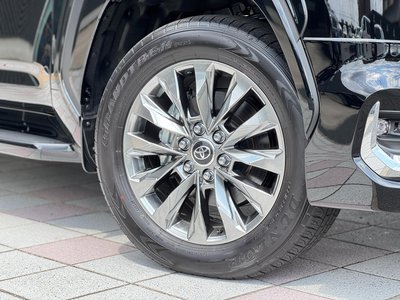صورة مصغرة 30 لـ 2025 Toyota LAND CRUISER 300