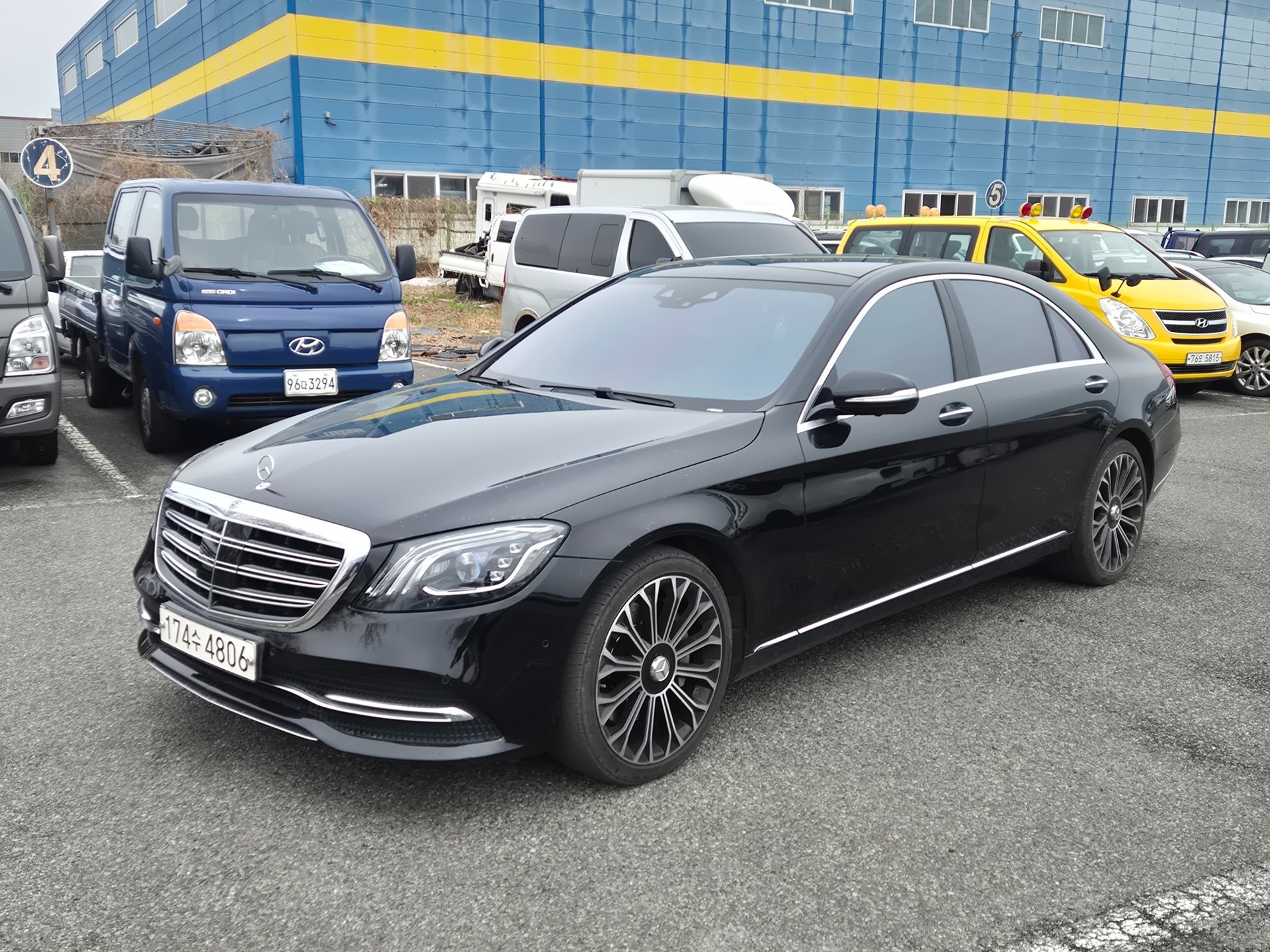 MERCEDES-BENZ S-CLASS - View 1