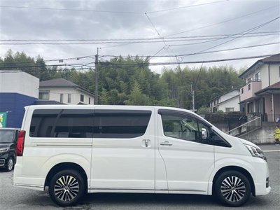 TOYOTA GRAND ACE - 7