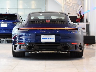 PORSCHE 911 - 4
