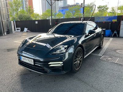 صورة 1 لـ 2021 Porsche PANAMERA
