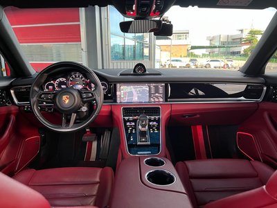 صورة 5 لـ 2021 Porsche PANAMERA