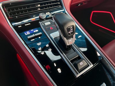 صورة 9 لـ 2021 Porsche PANAMERA