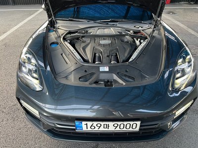 صورة 7 لـ 2021 Porsche PANAMERA