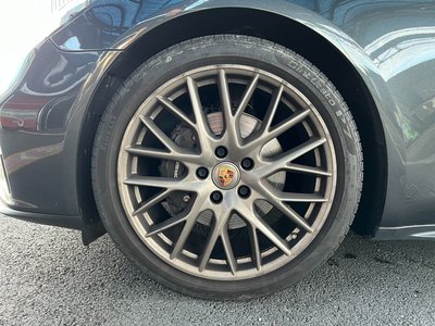 صورة 6 لـ 2021 Porsche PANAMERA