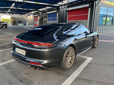 صورة 4 لـ 2021 Porsche PANAMERA