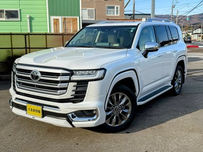 TOYOTA LAND CRUISER 300