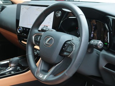 صورة مصغرة 36 لـ 2025 Lexus NX