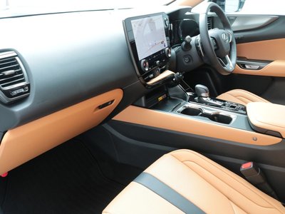 2025 Lexus NX 照片 9