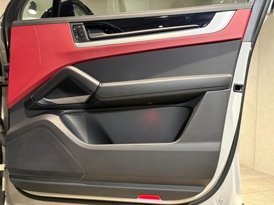 2024 Porsche CAYENNE — миниатюра 21