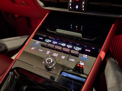 2024 Porsche CAYENNE — миниатюра 40