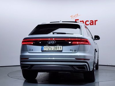 2021 AUDI Q8 — фото 3