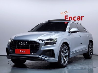 2021 AUDI Q8 — фото 1