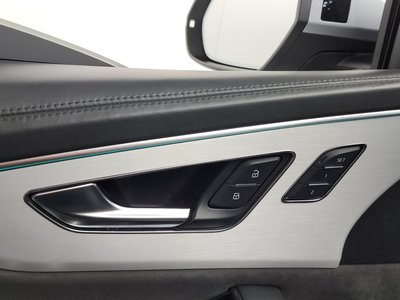 2021 AUDI Q8 thumbnail 32