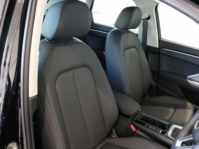 2025 AUDI Q3 photo 8