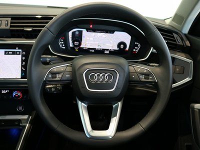 2025 AUDI Q3 photo 10