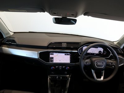 2025 AUDI Q3 photo 7