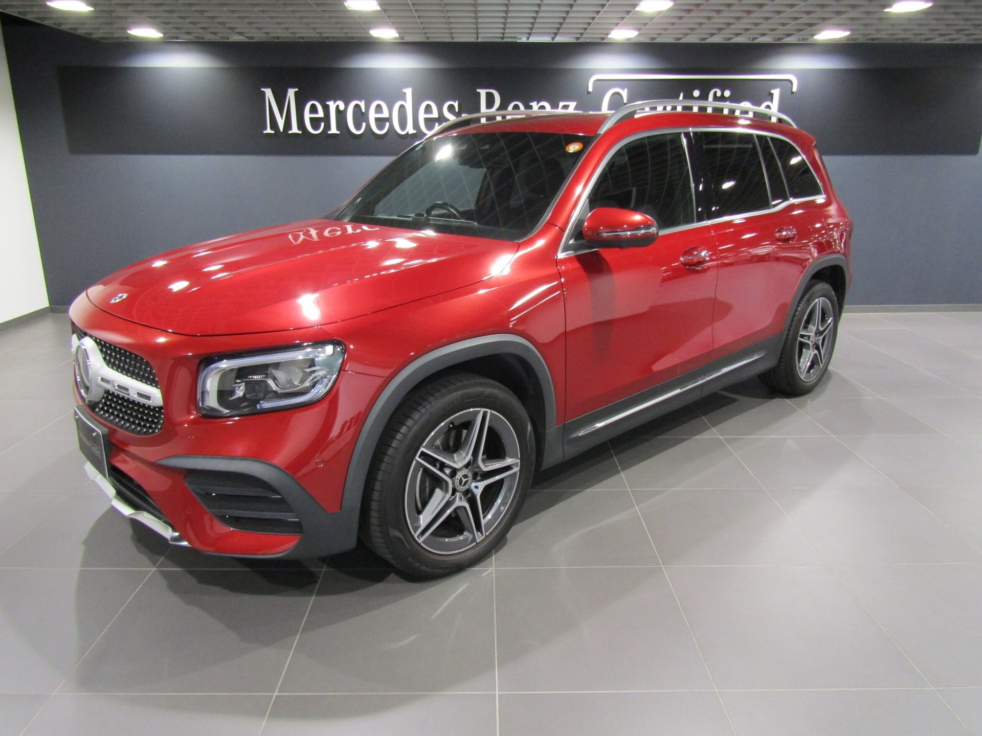MERCEDES-BENZ GLB - View 1