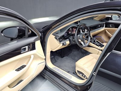 PORSCHE PANAMERA - 10