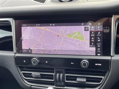 PORSCHE MACAN - 5