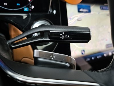 MERCEDES-BENZ E-CLASS - 9