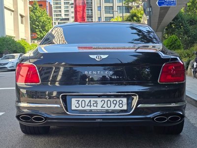 صورة 6 لـ 2024 Bentley FLYING SPUR