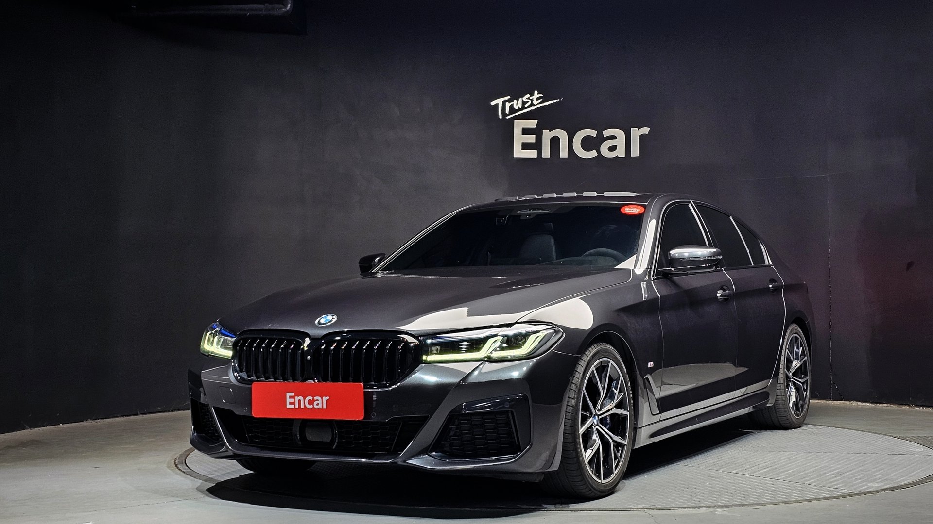 BMW 5 SERIES - View 1