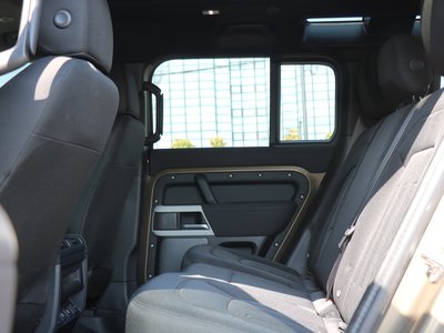 LAND ROVER DEFENDER - 5