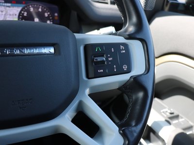 LAND ROVER DEFENDER - 8