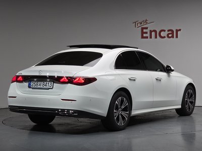 MERCEDES-BENZ E-CLASS - 3