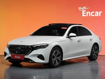 MERCEDES-BENZ E-CLASS - 1