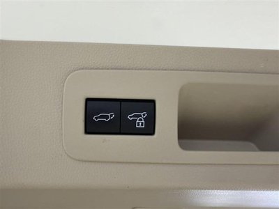 TOYOTA LAND CRUISER 300 - 10