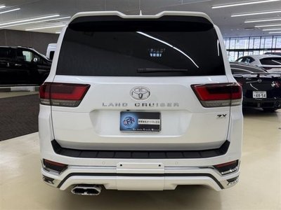 TOYOTA LAND CRUISER 300 - 6