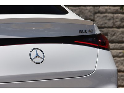 2025 Mercedes-BENZ GLC AMG thumbnail 32