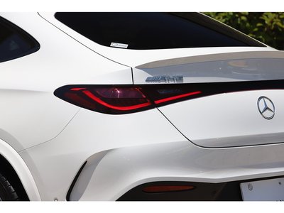 2025 Mercedes-BENZ GLC AMG thumbnail 33