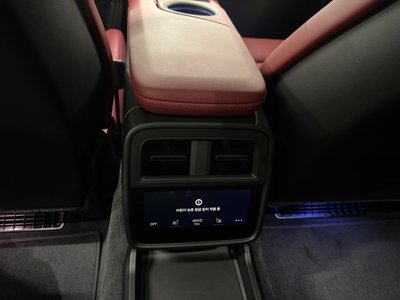 صورة مصغرة 18 لـ 2023 Porsche TAYCAN