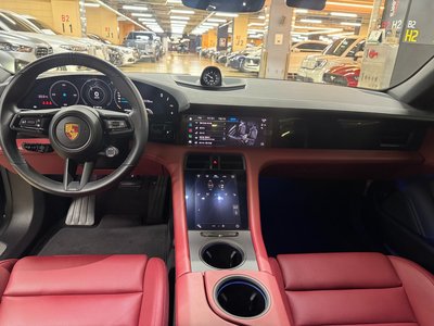 صورة مصغرة 14 لـ 2023 Porsche TAYCAN