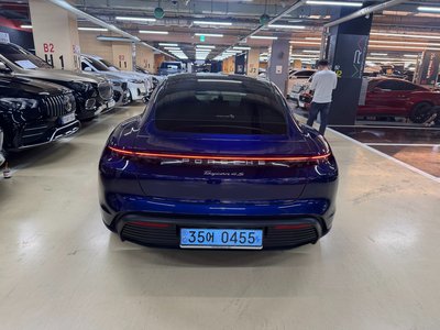 صورة 3 لـ 2023 Porsche TAYCAN