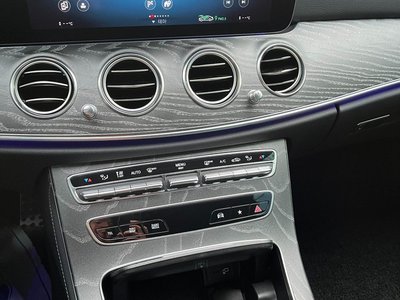 MERCEDES-BENZ E-CLASS - 10